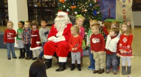 Littlest's preschool class with Santa Clause